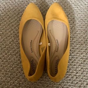 Yellow flats with memory foam inside